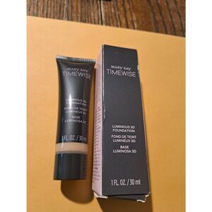 Mary Kay TimeWise Luminous 3D Foundation Beige W160 1oz NIB Damaged Box
